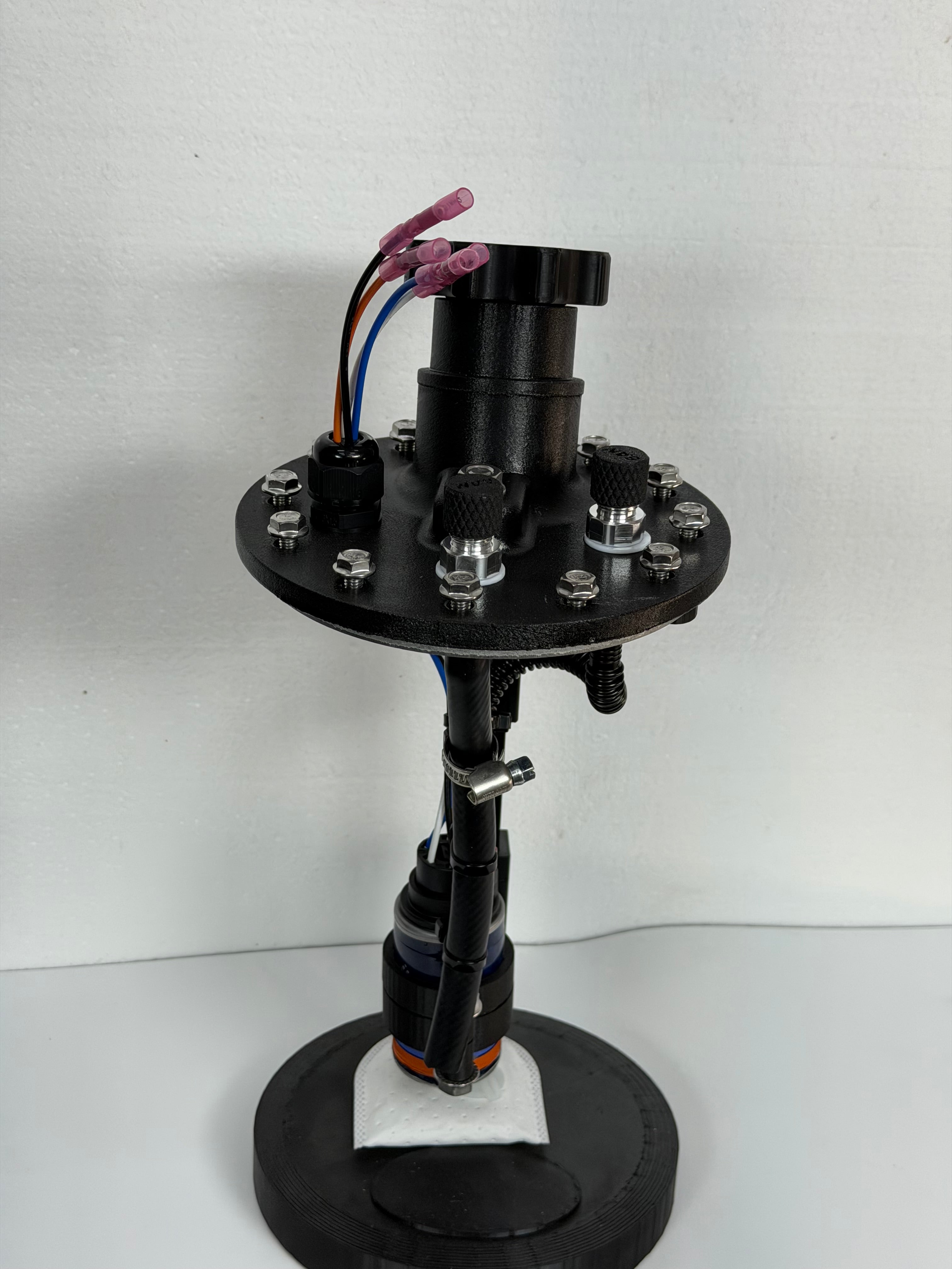 12 Bolt Universal Fuel Cell "Big Single" DW810 brushless Pump Fuel Hanger -Carbon Fiber 3D Printed